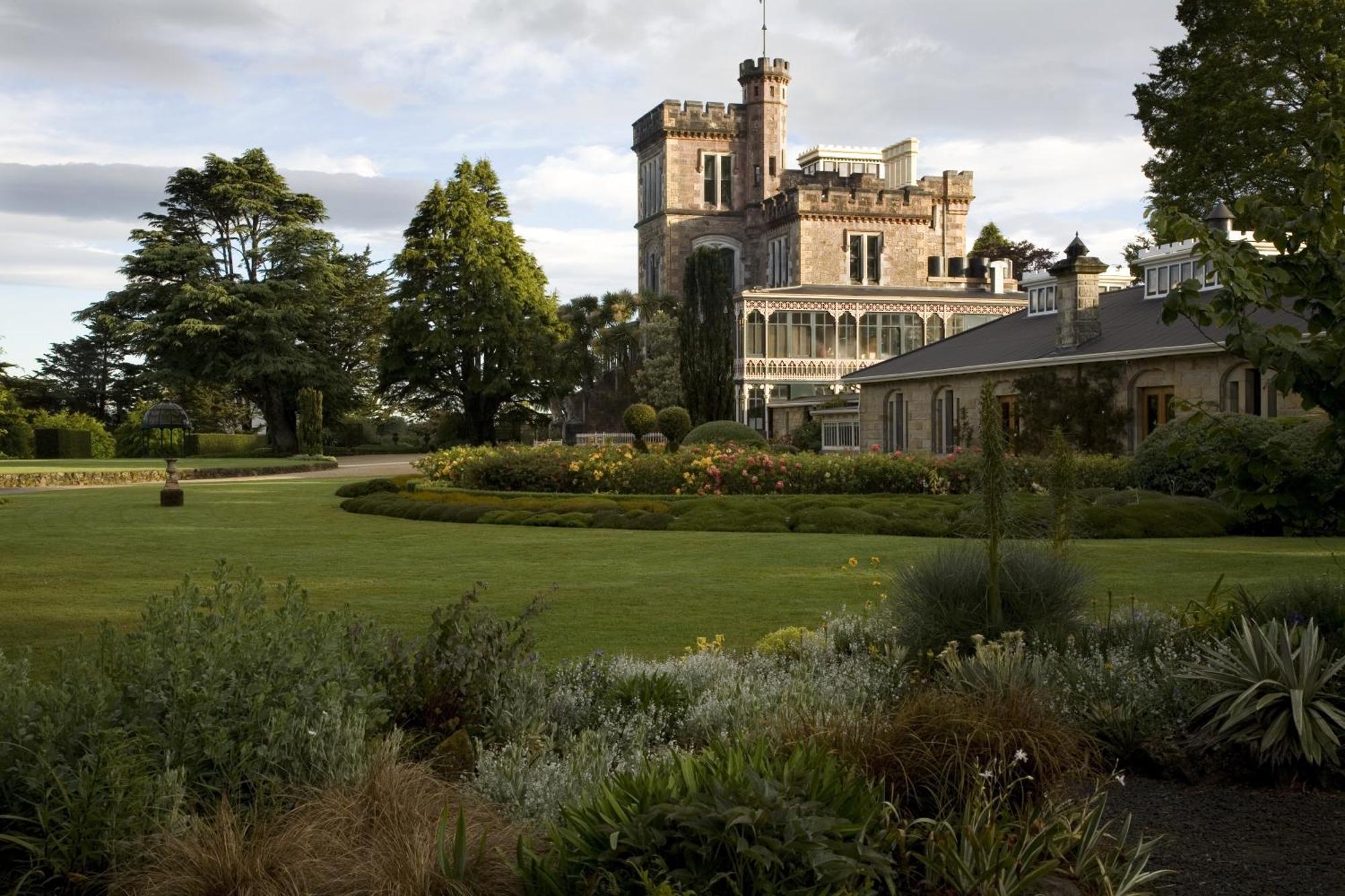 Larnach Lodge & Stable Stay Dunedin Exterior foto